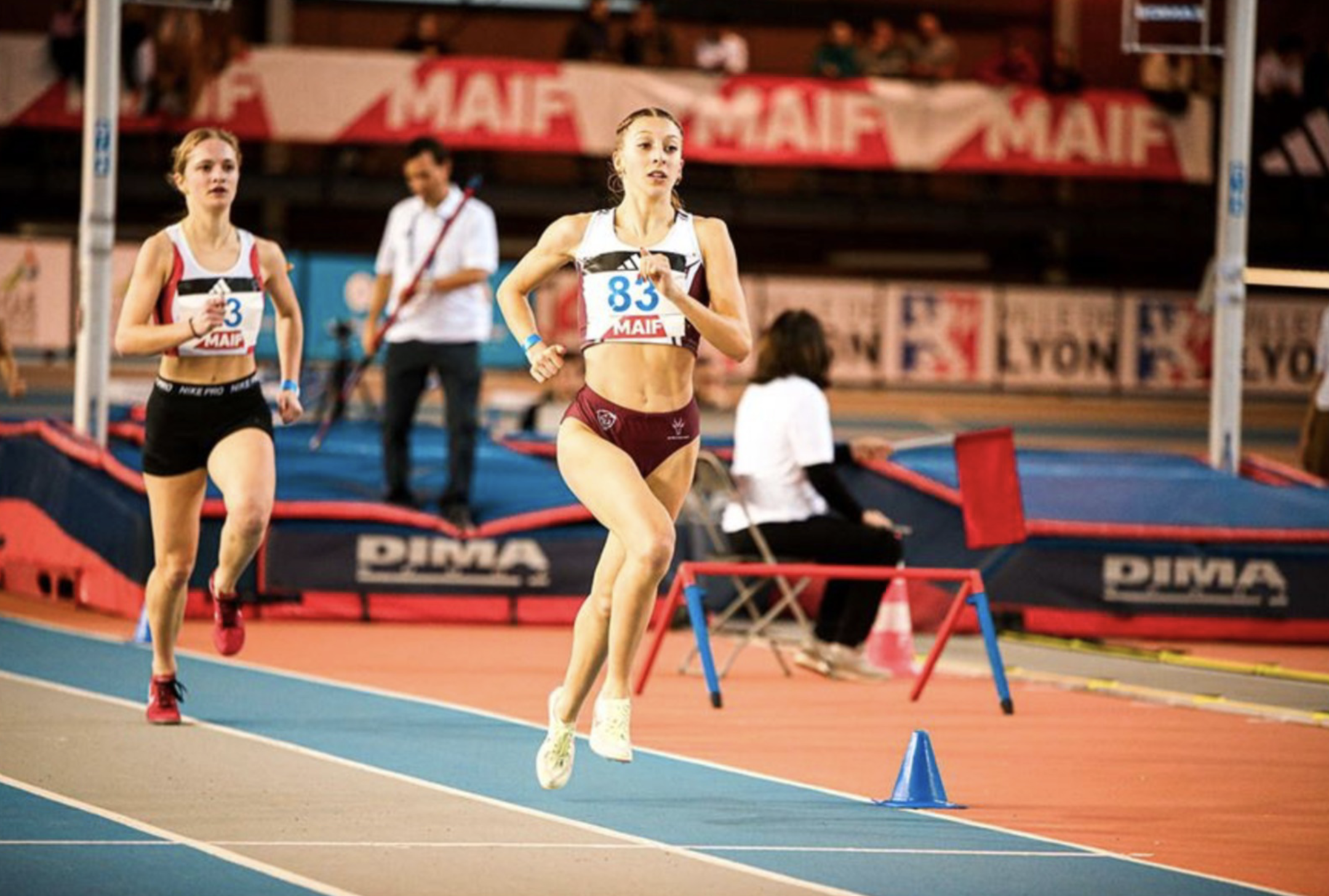 Léna STOLLA médaillé de bronze championnat de france en salle U18 U20