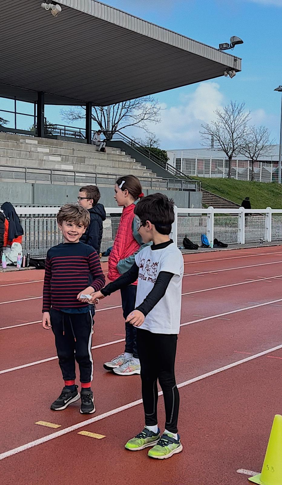 découverte du handisport par les jeunes athlètes de bordeaux athlé