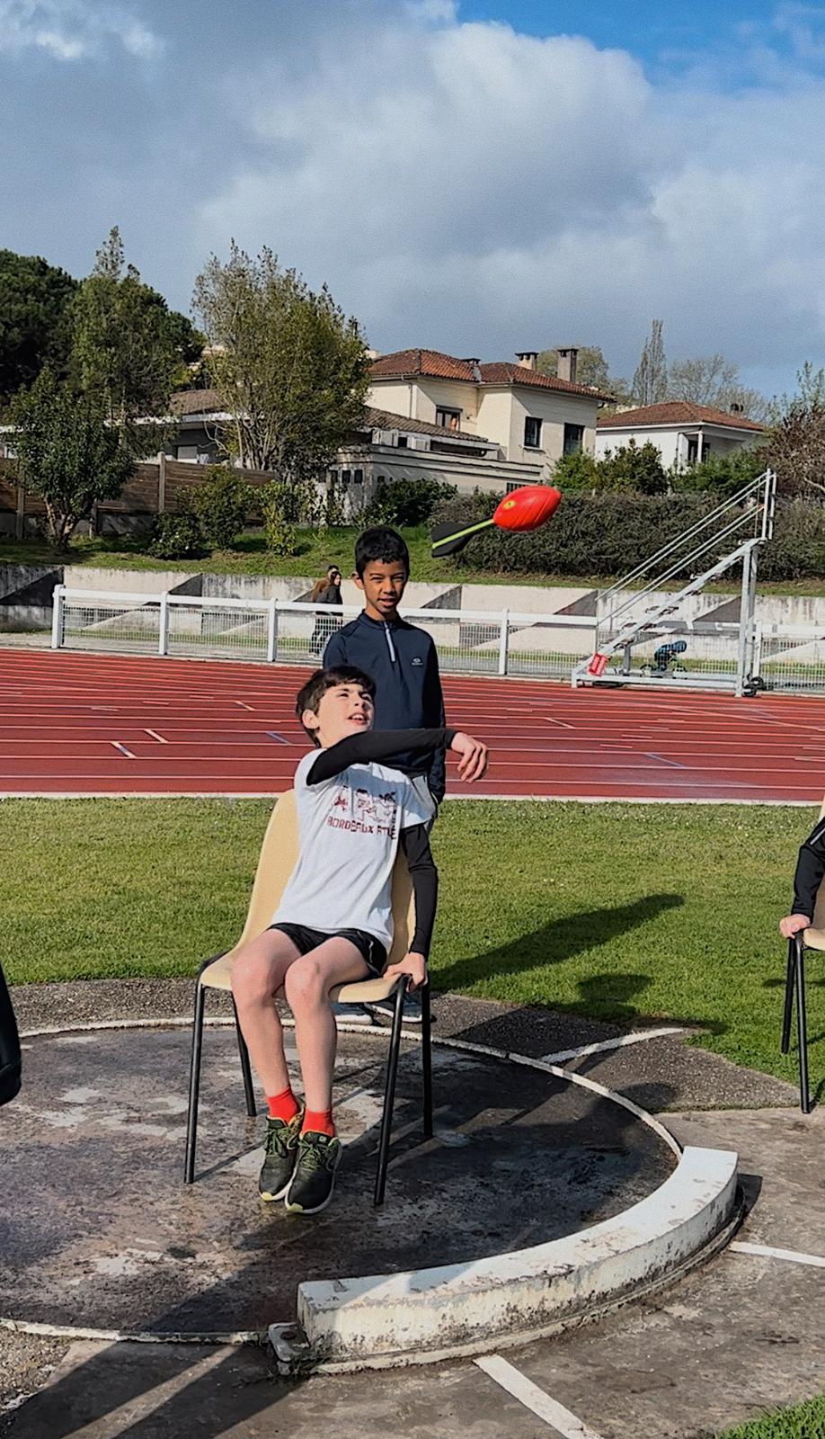 découverte du handisport par les jeunes athlètes de bordeaux athlé