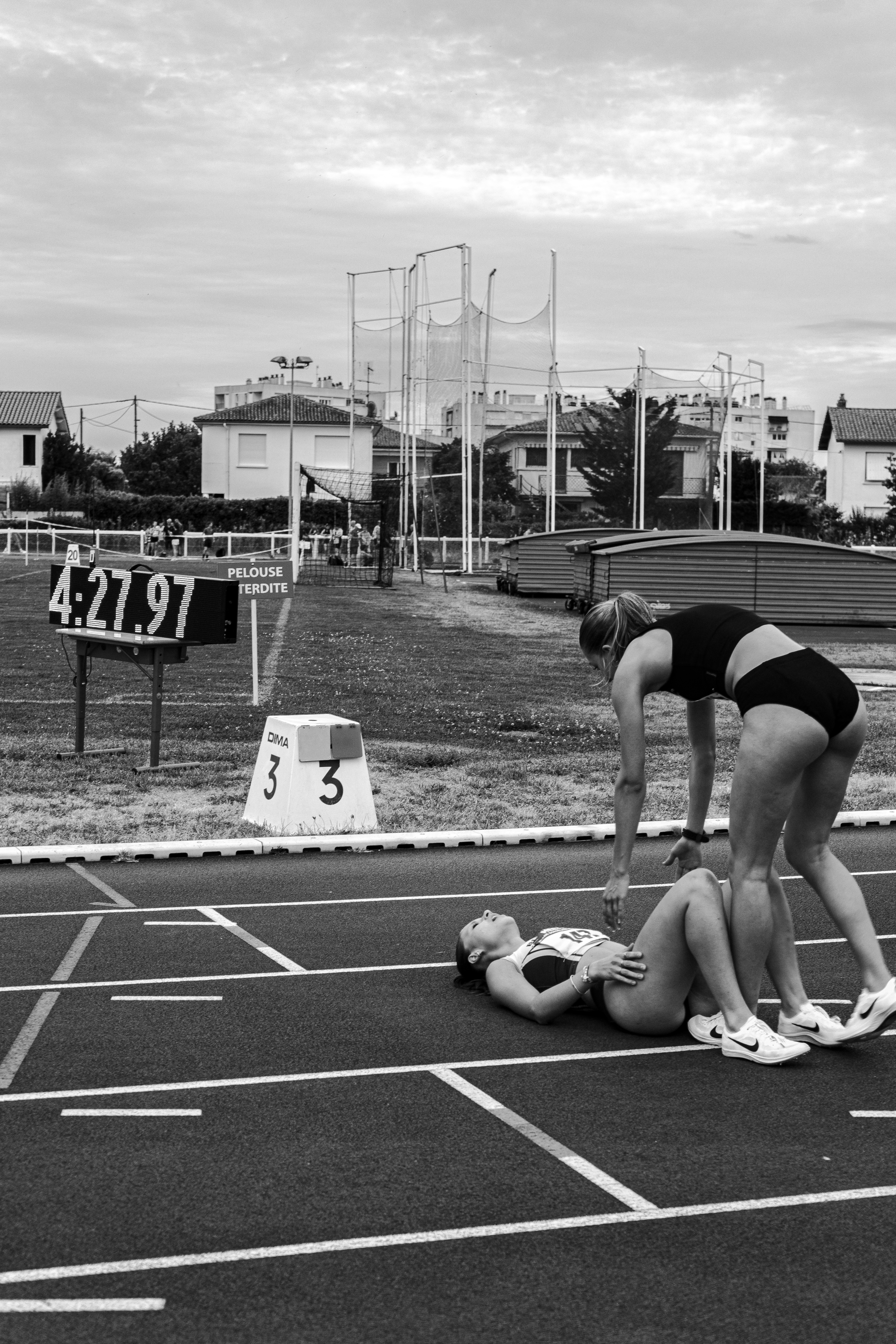 athlètes au meeting du Stade Bordelais Athlétisme