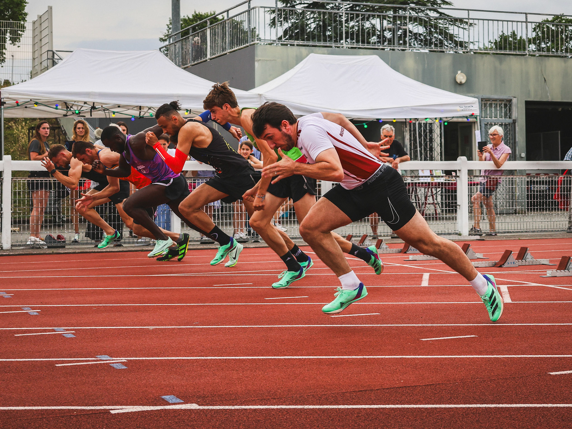 Départ du 100m masculin au meeting Régional du Stade Bordelais Athlétisme