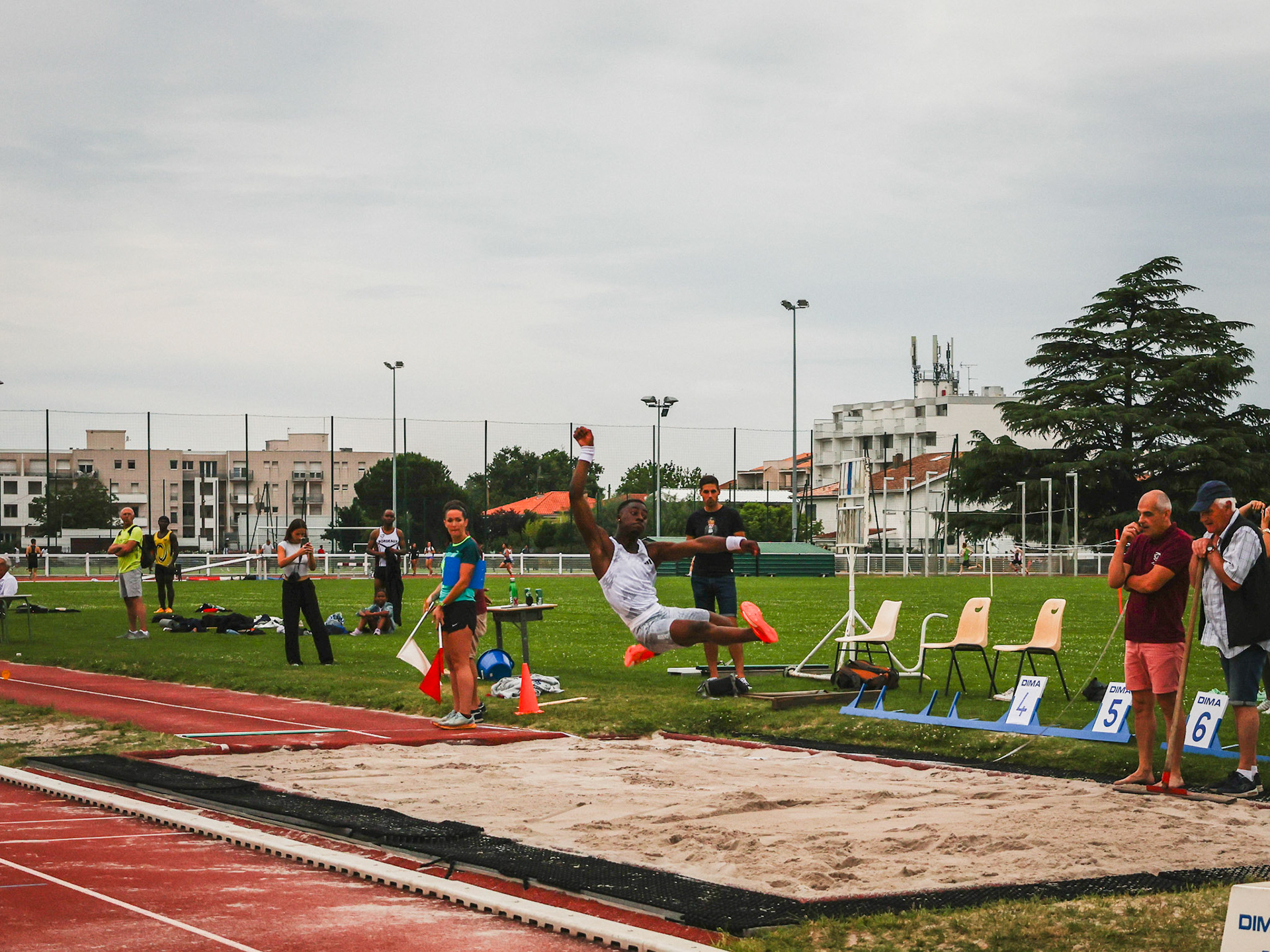 longueur masculine au meeting Régional du Stade Bordelais Athlétisme