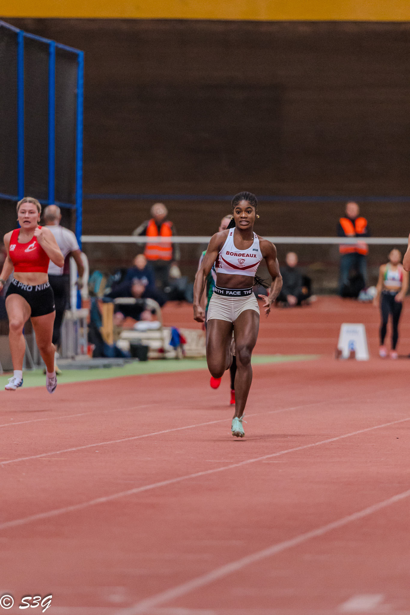 Sprinteuse du Stade Bordelais Athlétisme aux championnats de Gironde
