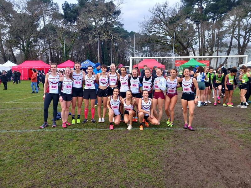 athlètes féminines sur cross court du Stade Bordelais Athlétisme aux championnats de gironde de cross