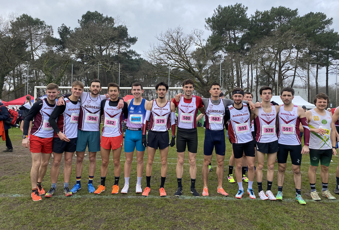 athlètes masculins sur cross court du Stade Bordelais Athlétisme aux championnats de gironde de cross