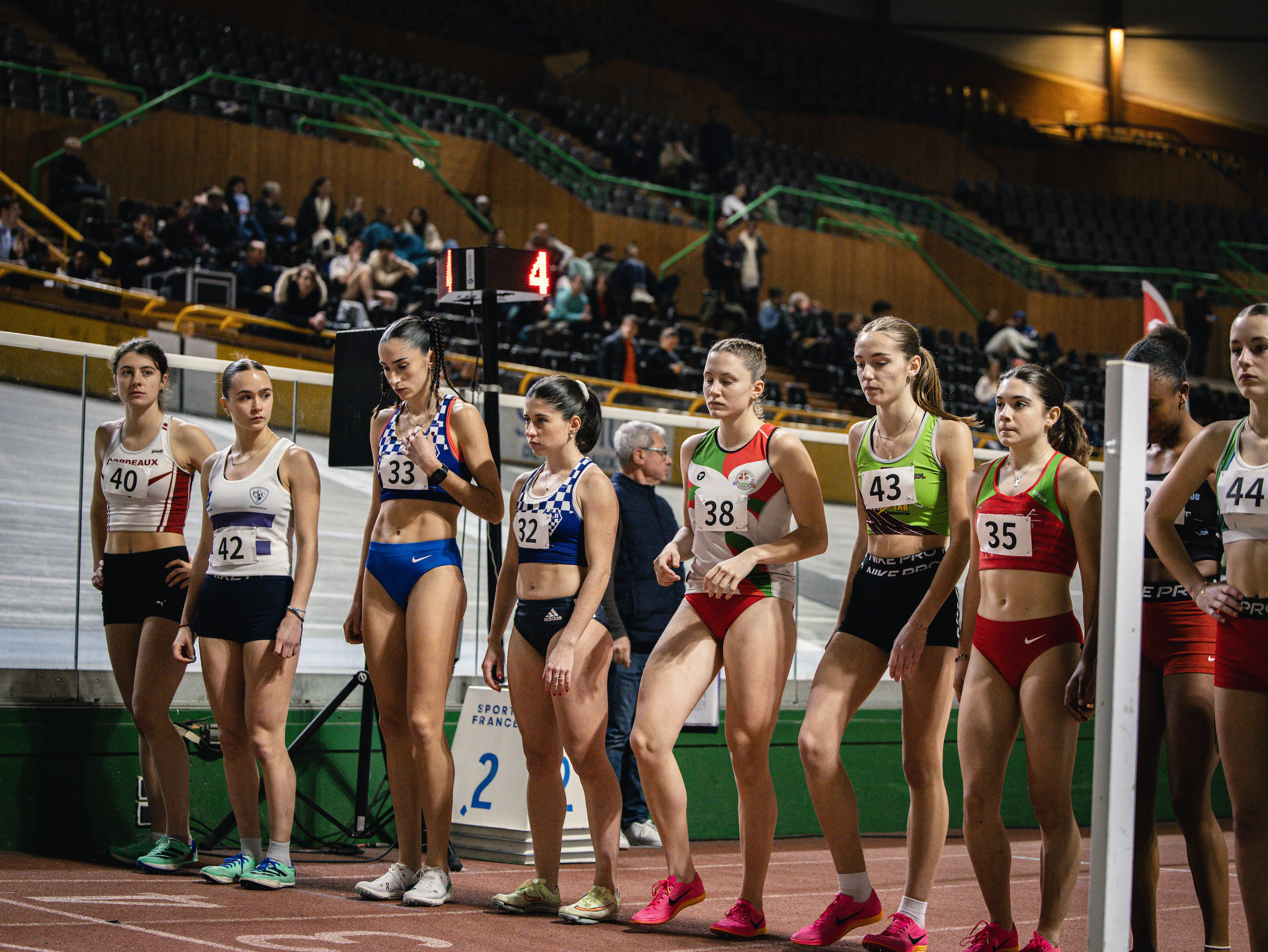 Athlètes au meeting indoor du Stade Bordelais Athlétisme