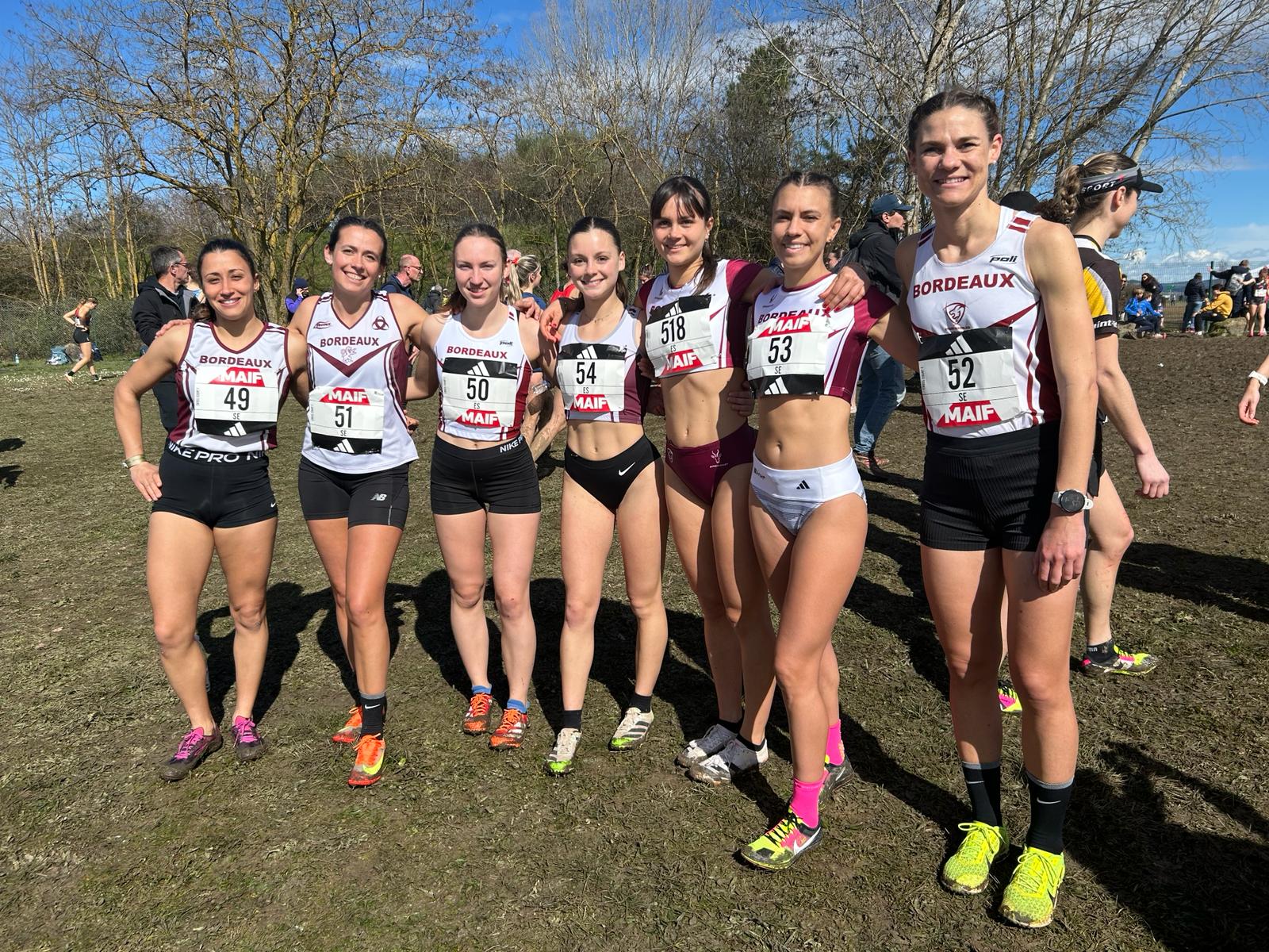 équipe féminine cross court du Stade Bordelais Athlétisme aux championnats de France de cross