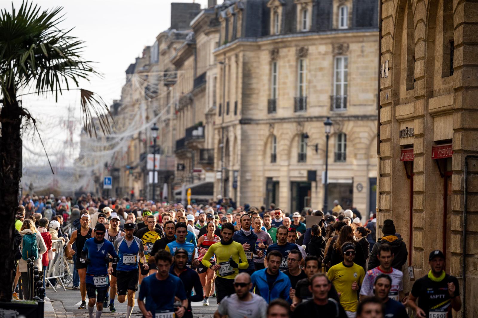 Coureurs pendant le semi-marathon de Bordeaux